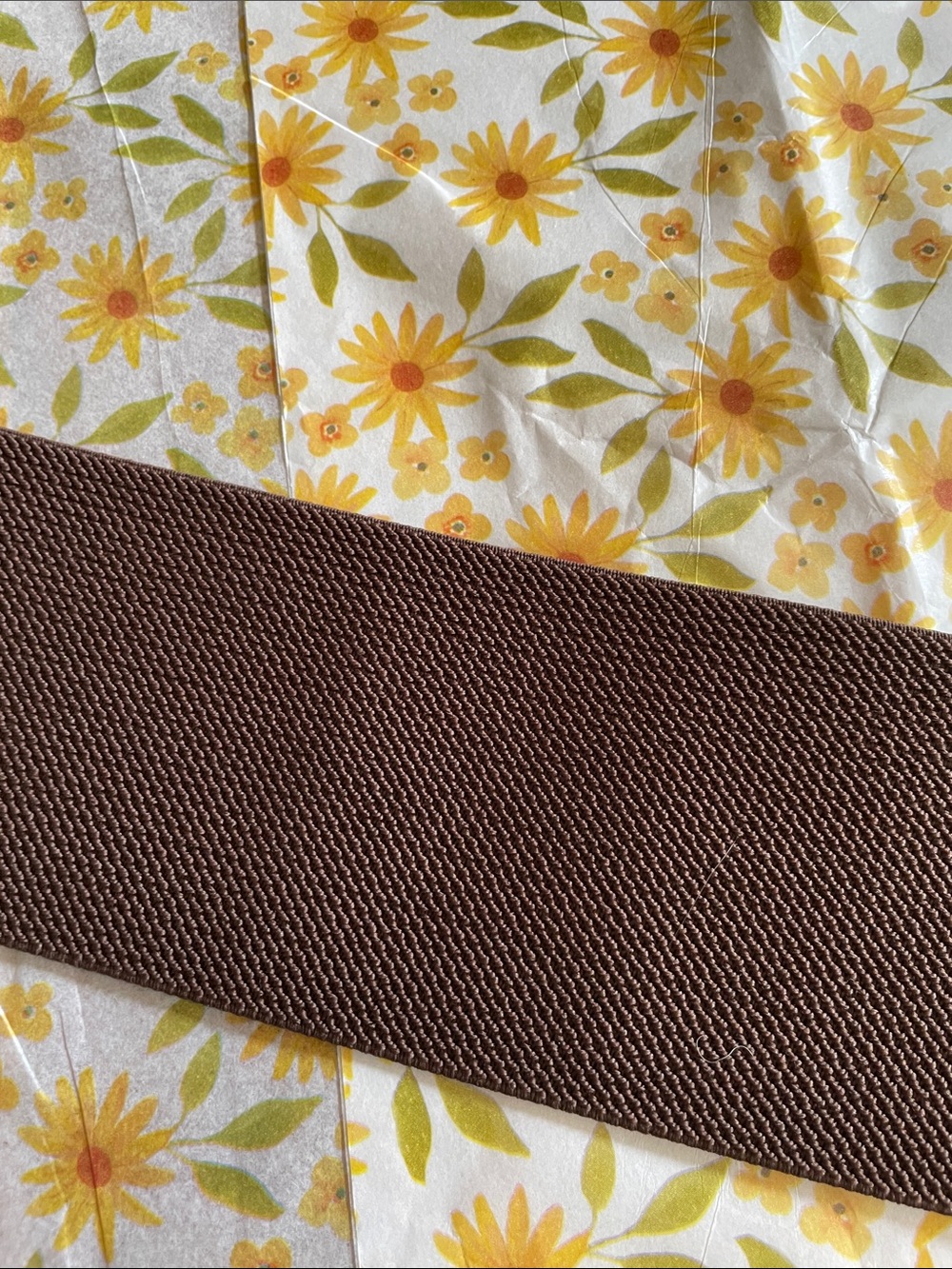 Vince Camuto Wide Brown STRETCH Belt with Gold Buckle - Picture 7 of 14